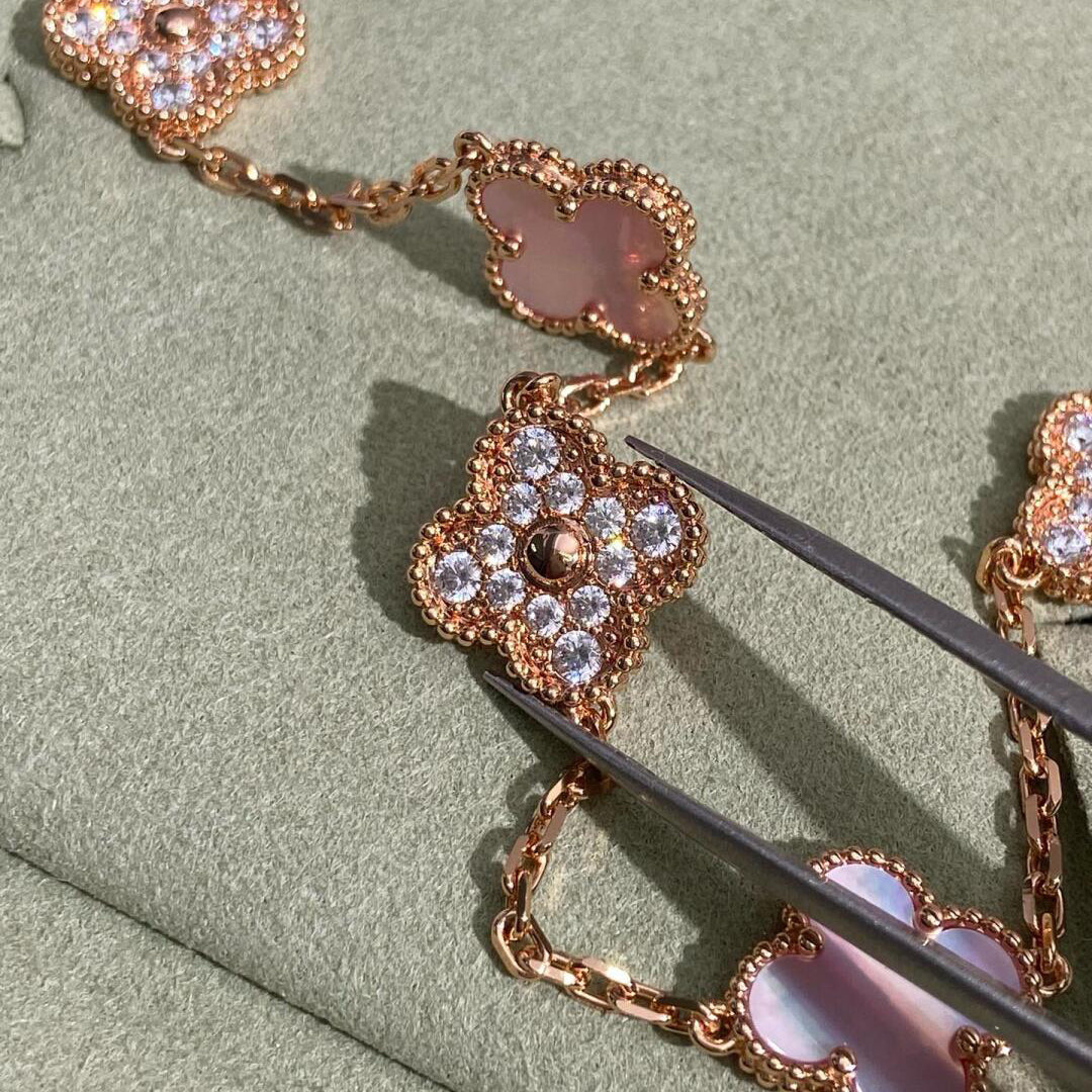 [LORA]CLOVER 10 MOTIFS DIAMOND PINK MOP NECKLACE