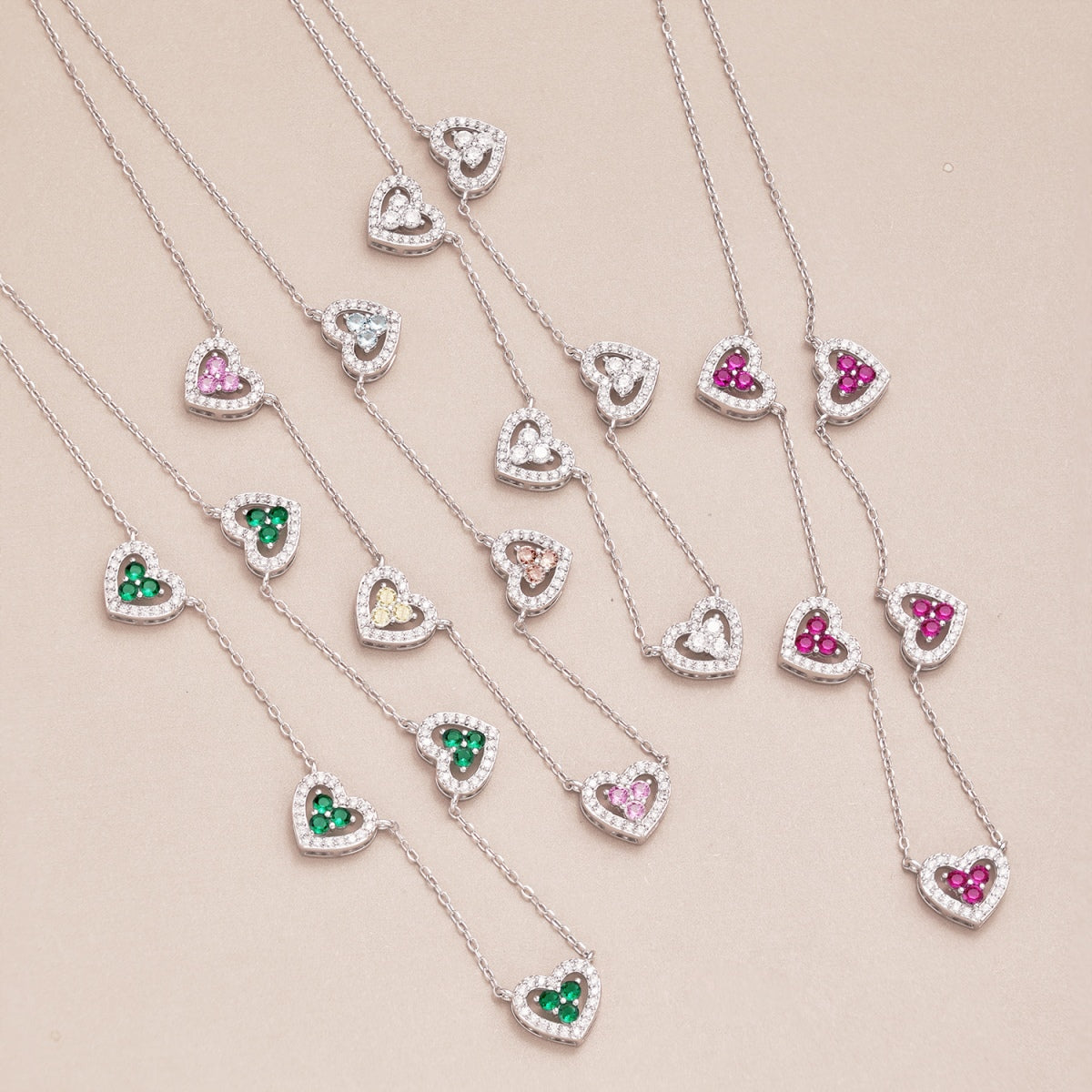 [LORA]Sparkling Five Heart Necklace