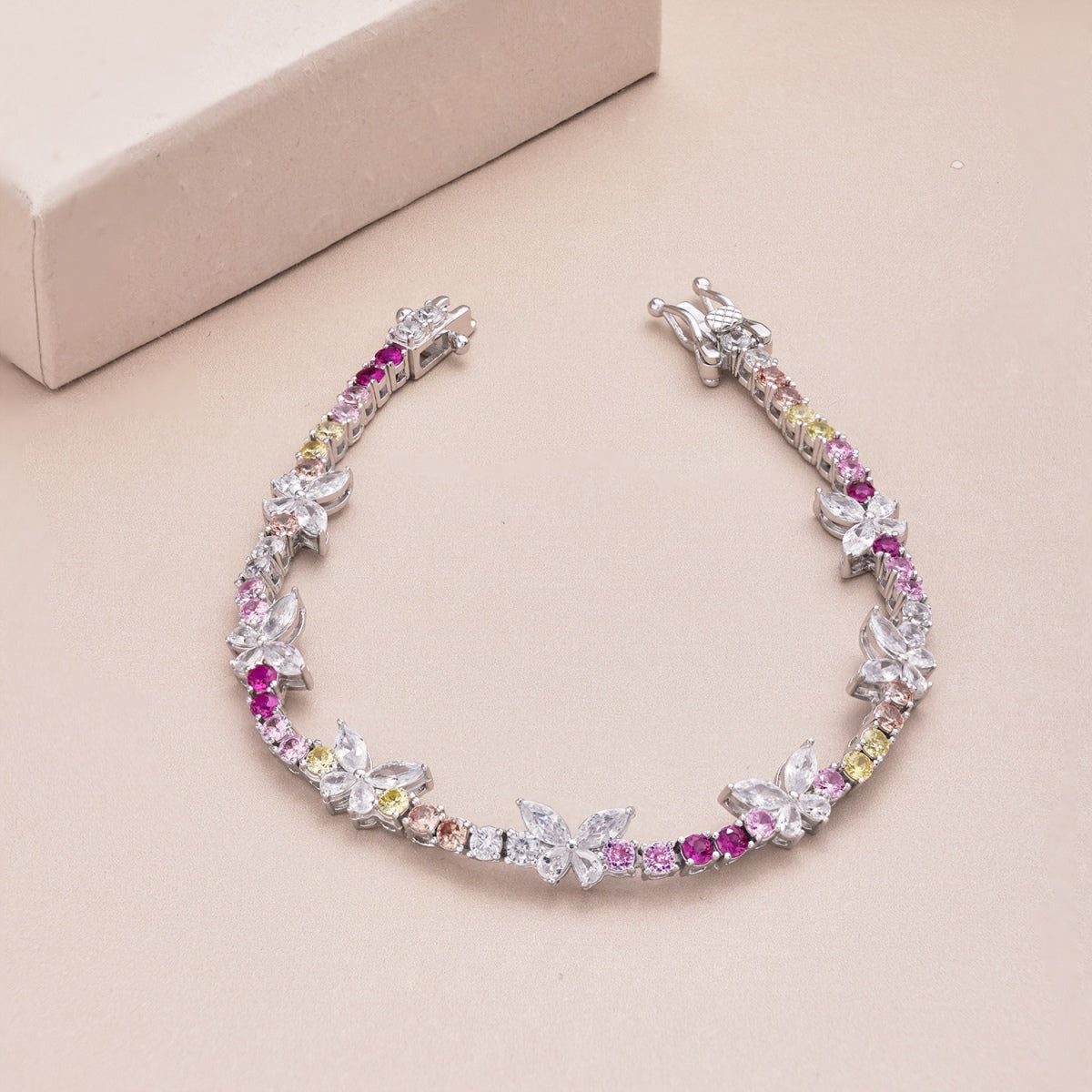 [LORA]Ornate Colorful Butterfly Shape Round Cut Daily Bracelet