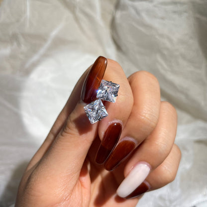 [LORA]Stylish Shiny Square Center Stone Stud Earrings