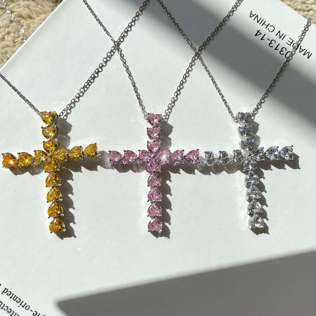 [LORA]Radiant Cross Shape Necklace