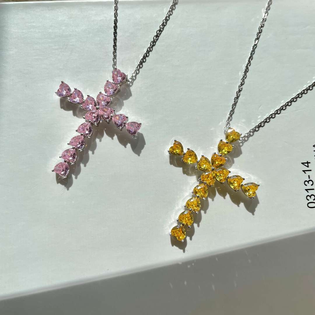 [LORA]Radiant Cross Shape Necklace