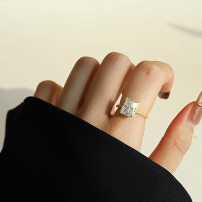 [LORA]4.0 Carat Luxurious Engagement Ring