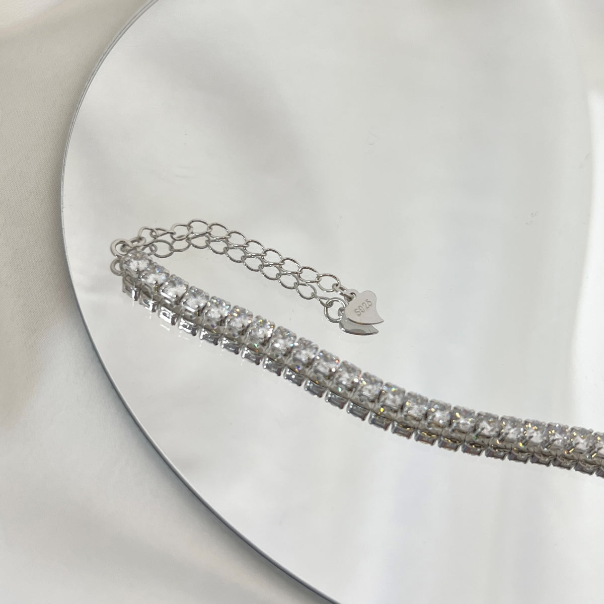 [LORA]Sparkling Round Cut Daily Bracelet