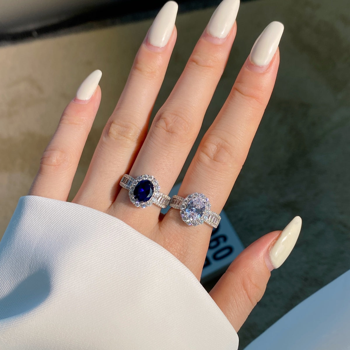 [LORA]1.5 Carat Dazzling Charming Oval Cut Banquet Ring