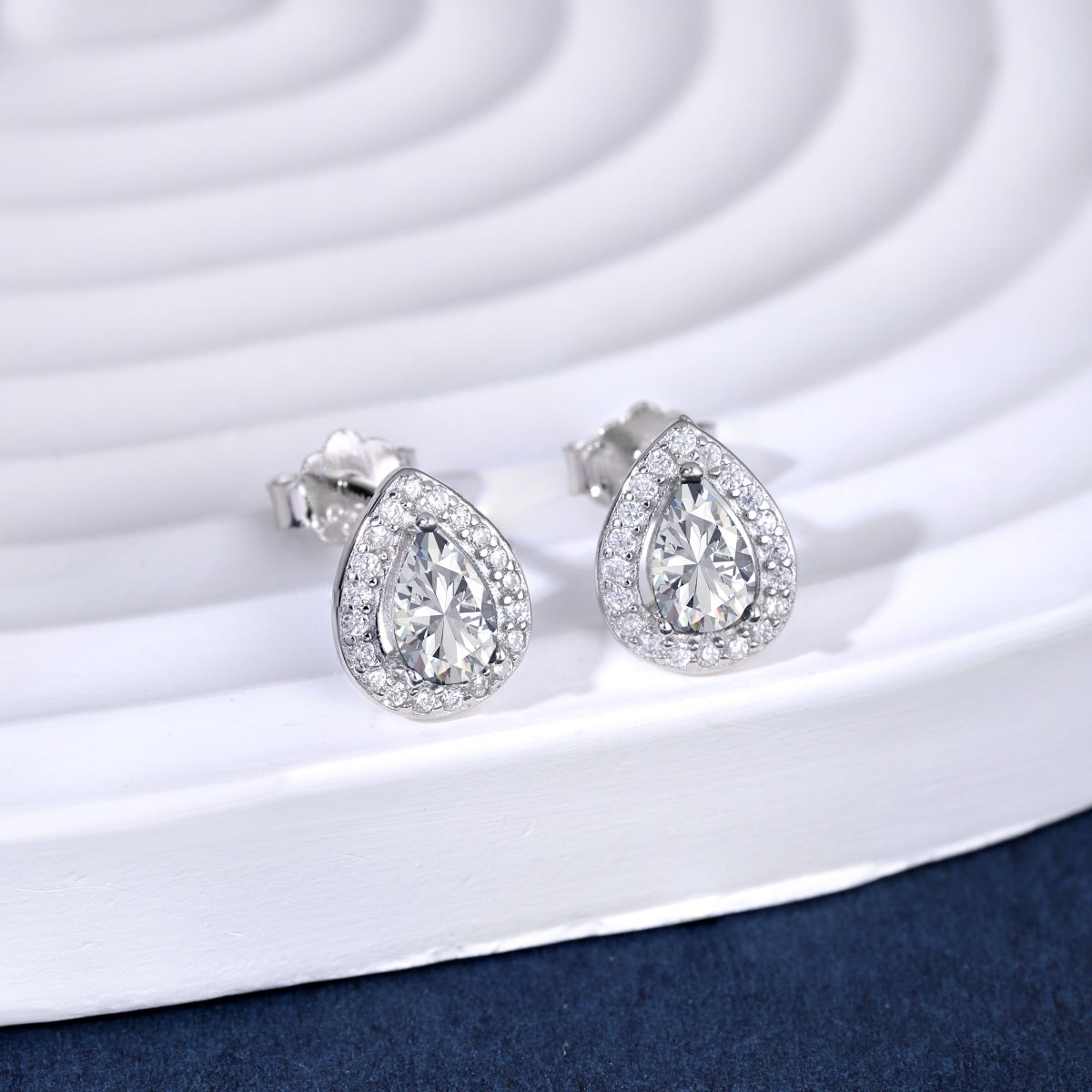[LORA]Luxurious Water Drop Shape Earrings