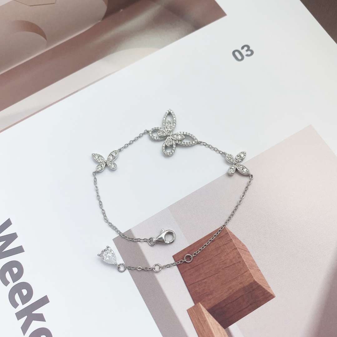 [LORA]Delicate Butterfly Pendant Bracelet