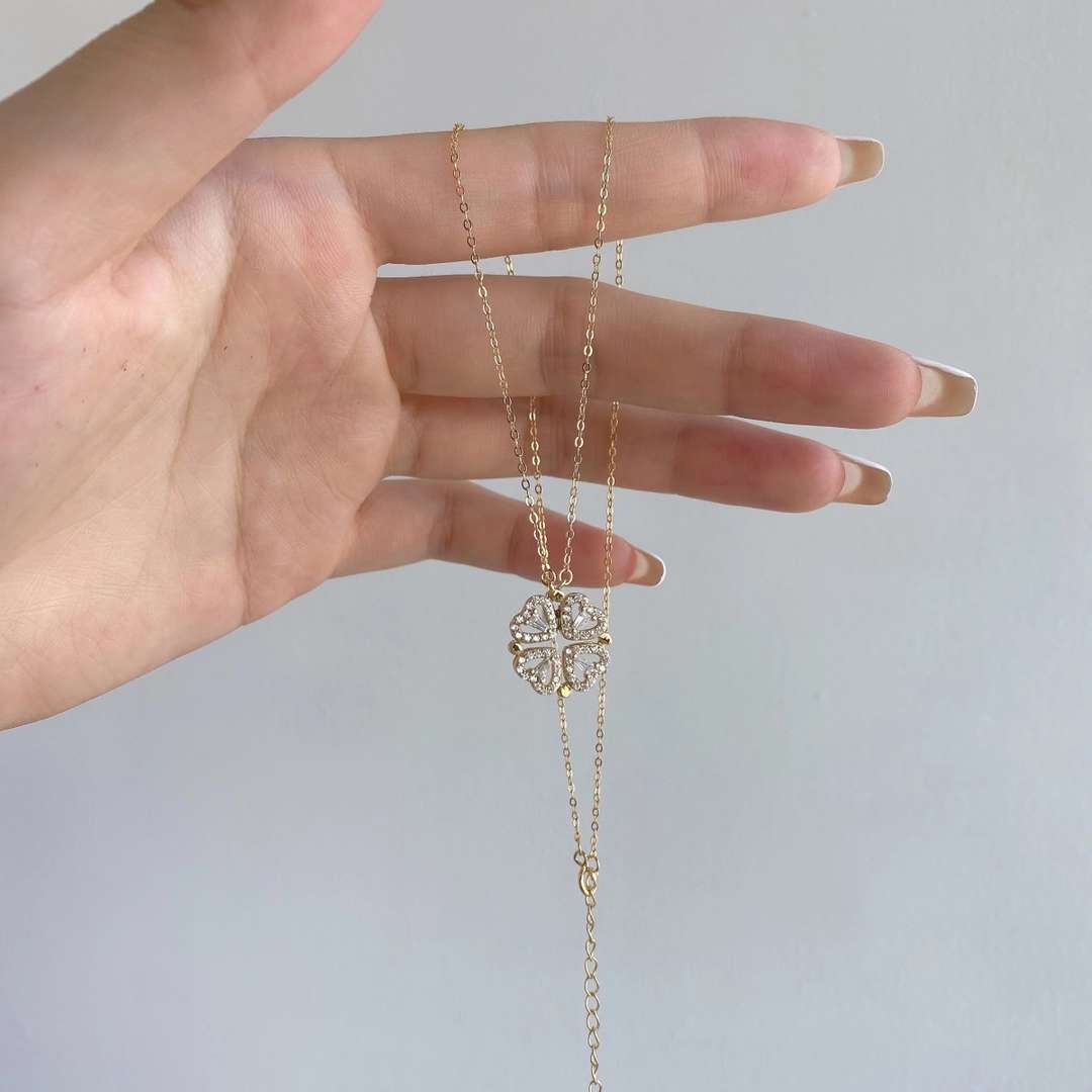 [LORA]Ornate Heart Cut Flower Shape Necklace