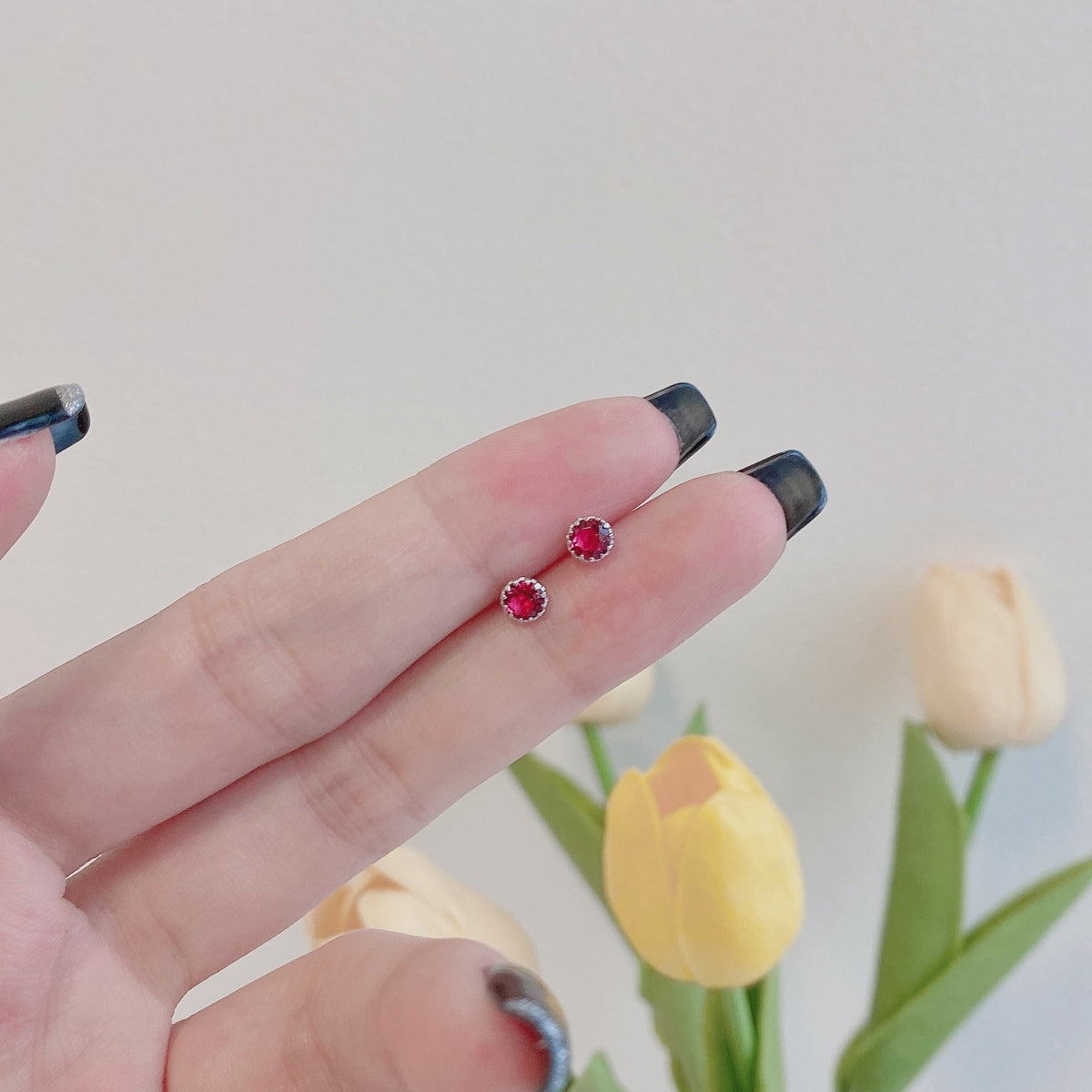 [LORA]Sparkling Colorful Round Shape Earrings