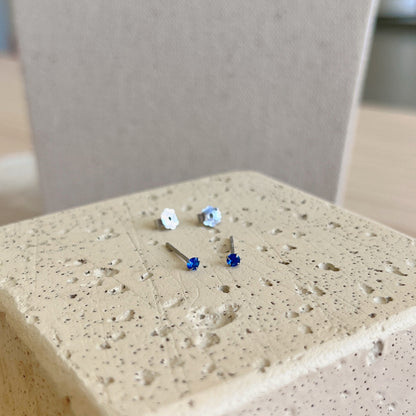 [LORA]Delicate Solitaire Earrings