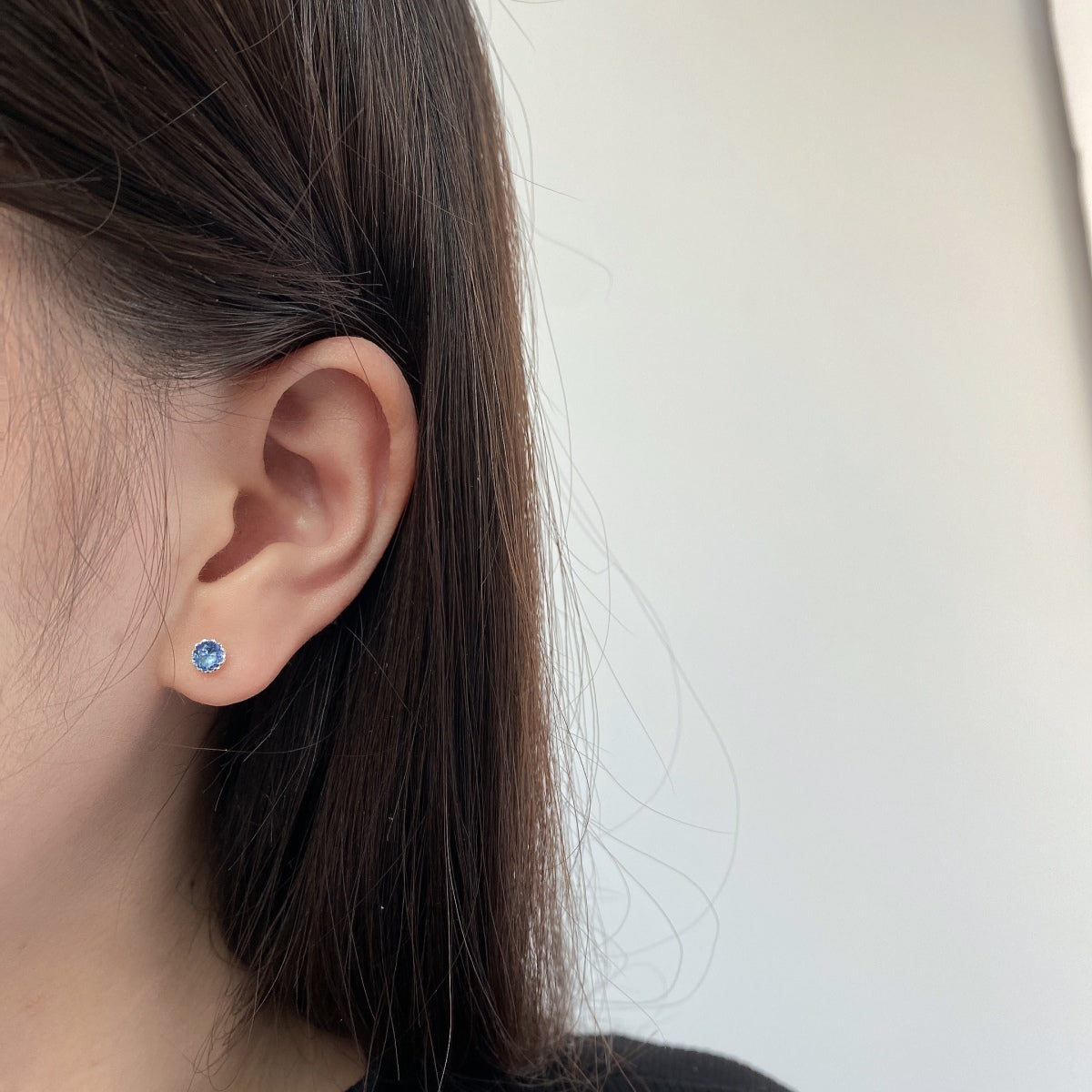[LORA]Sparkling Colorful Round Shape Earrings
