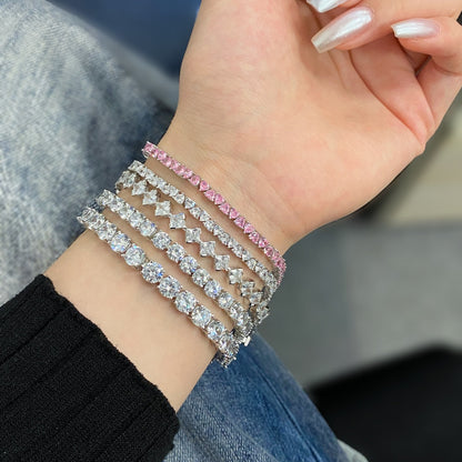 [LORA]0.5 Carat Ornate Princess Cut Daily Bracelet