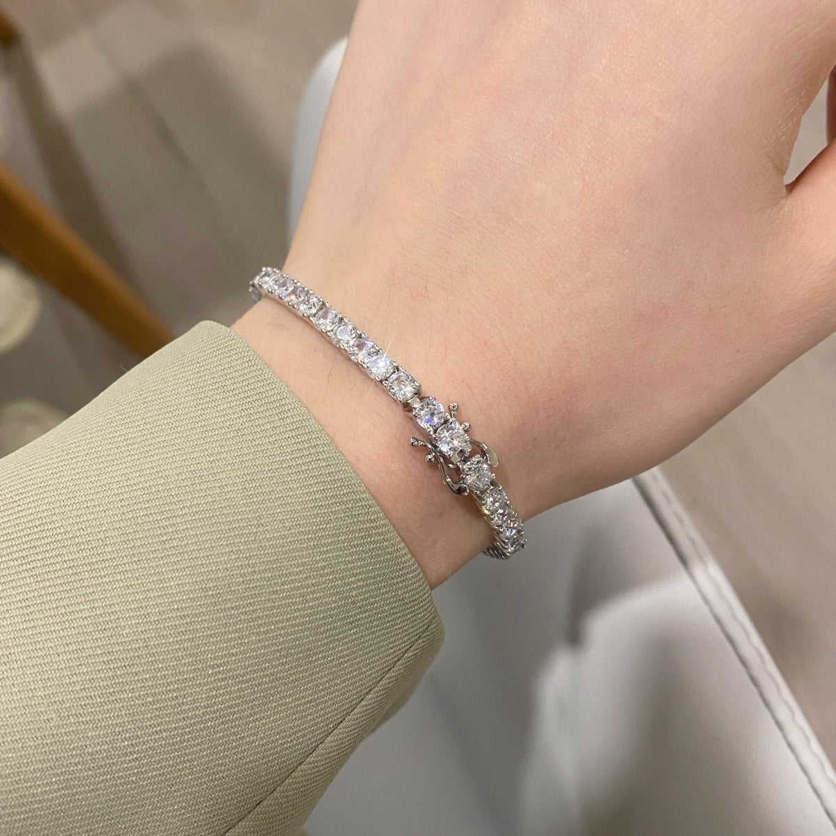 [LORA]Luxurious Ornate Round Cut Tennis Bracelet