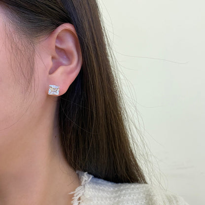 [LORA]Stylish Shiny Square Center Stone Stud Earrings