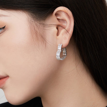 [LORA]Radiant Heart Cutout Earrings