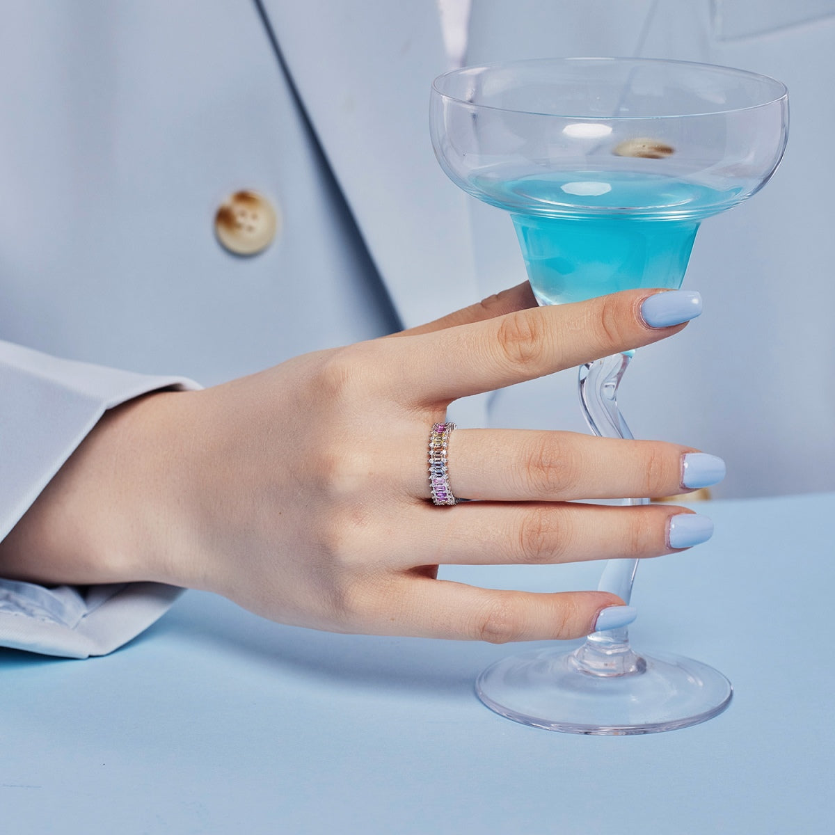 [LORA]Splashy Ornate Emerald Cut Cocktail Ring