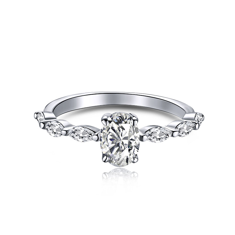 [LORA]0.75 Carat Luxurious Vibrant Elongated Cushion Cut Daily Ring