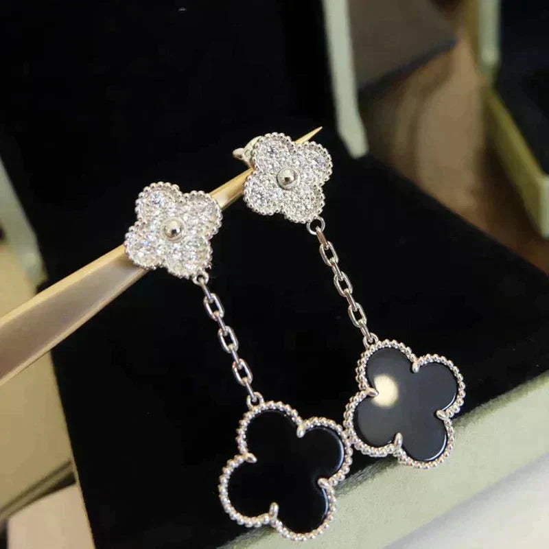 [LORA]CLOVER 2 MOTIFS  DIAMOND ONYX EARRINGS SILVER