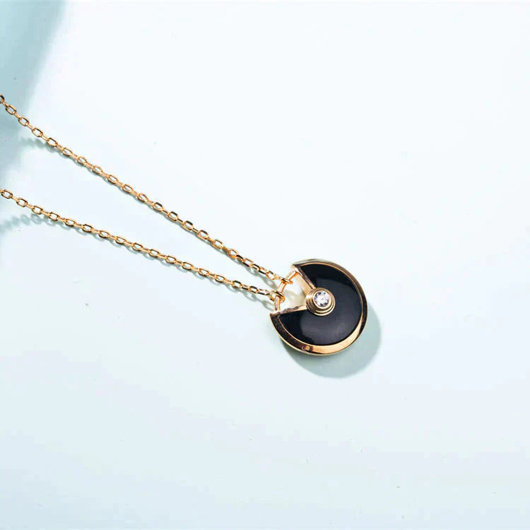 [LORA]AMULETTE GOLD CARNELIAN ONYX NECKLACE