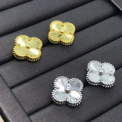 [LORA]CLOVER MINI 9.5MM LASER EARRINGS