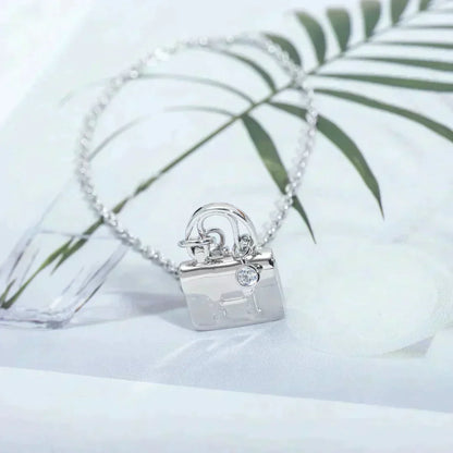 [LORA]AMULETTE PEDANT SILVER NECKLACE