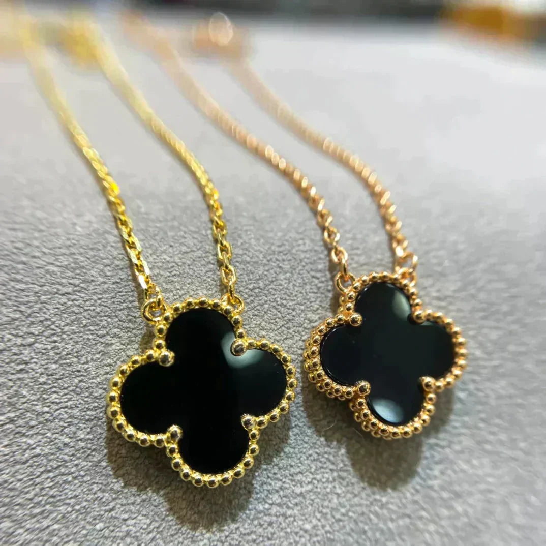[LORA]CLOVER 15MM BLACK ONYX SINGLE FLOWER NECKLACE