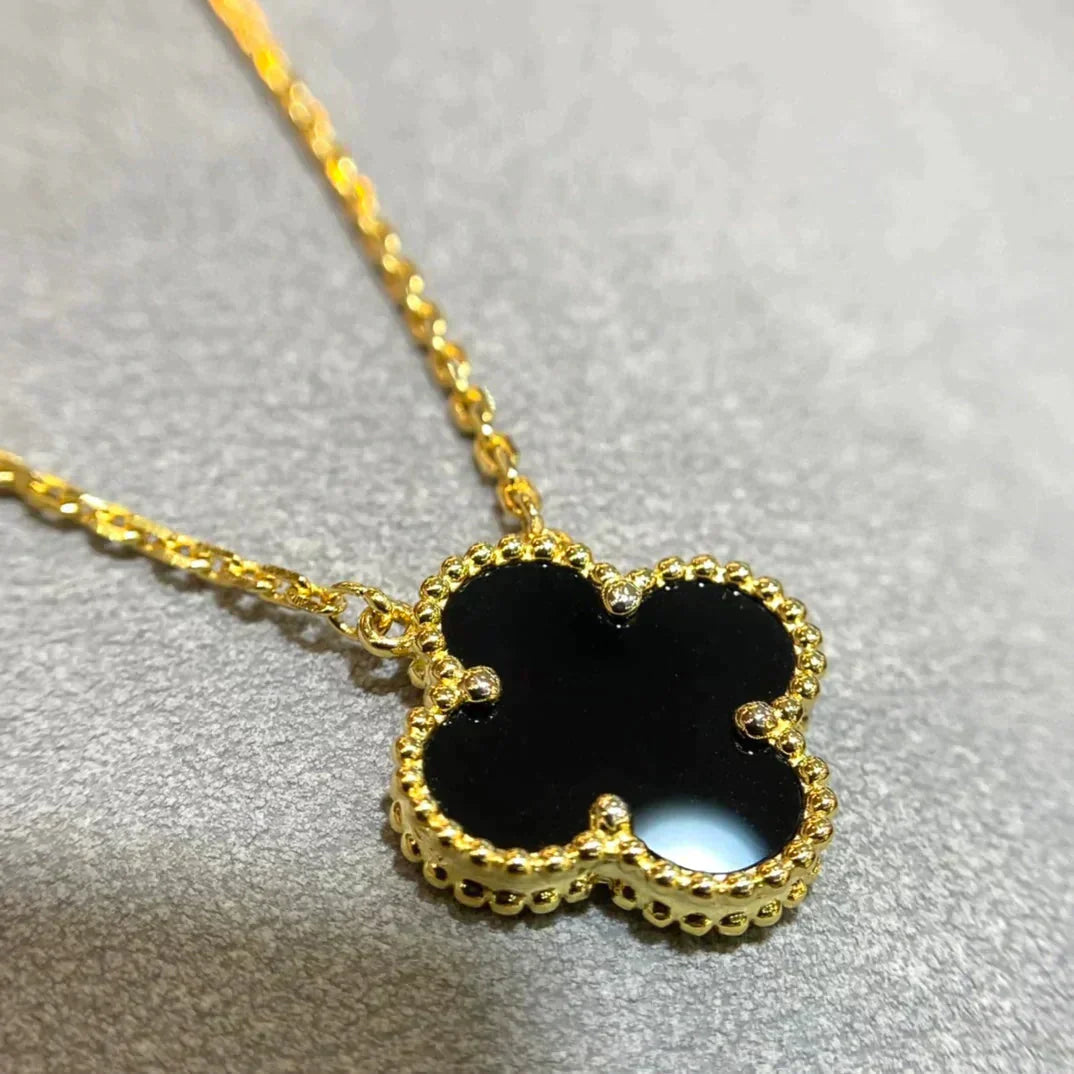 [LORA]CLOVER 15MM BLACK ONYX SINGLE FLOWER NECKLACE