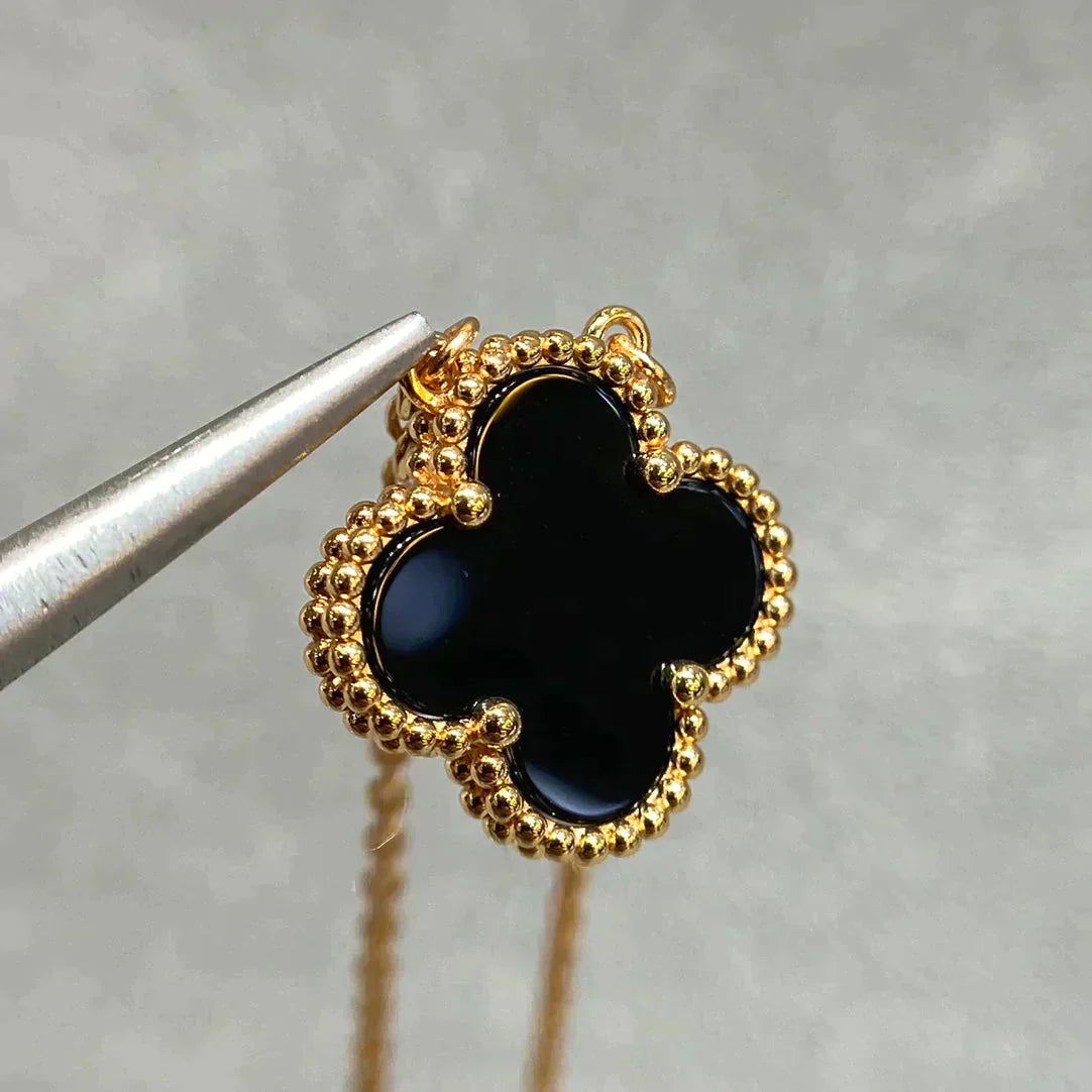 [LORA]CLOVER 15MM BLACK ONYX SINGLE FLOWER NECKLACE