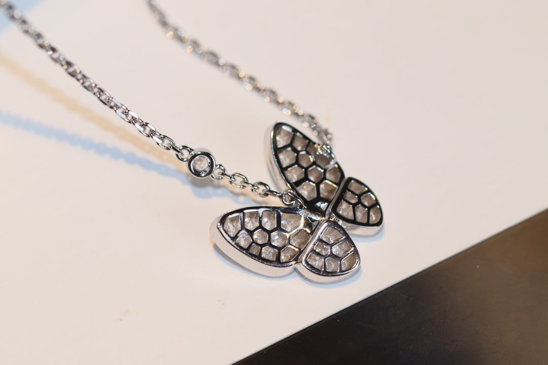 [LORA]BUTTERFLY DIAMOND NECKLACE