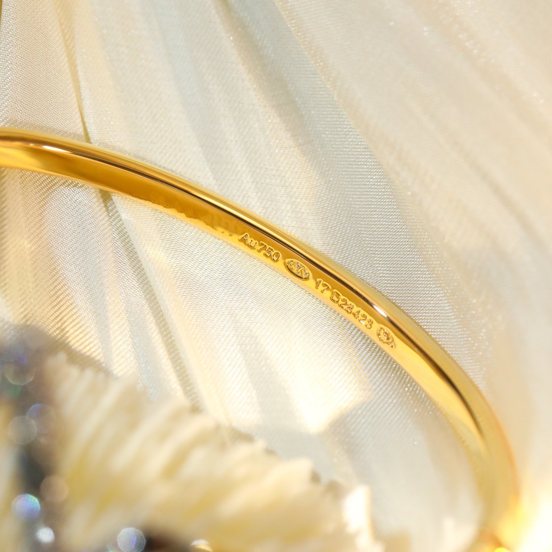 [LORA]VOLTE UPSITE DOWN GOLD DIAMOND BRACELET
