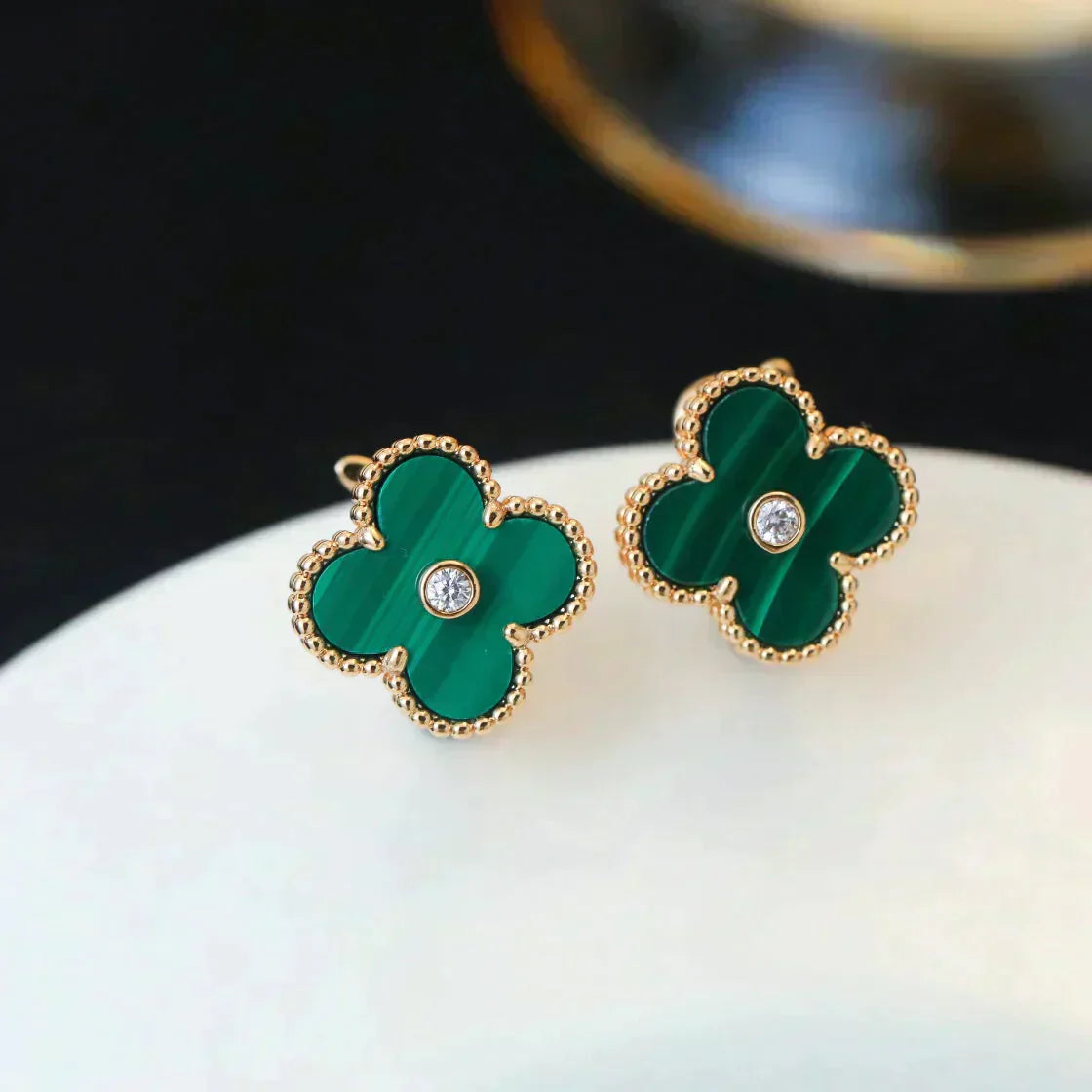 [LORA]CLOVER MEDIUM 1 MOTIFS MALACHITE DIAMOND EARRINGS