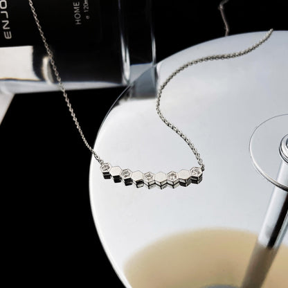[LORA]BEE MY LOVE DIAMOND NECKLACE
