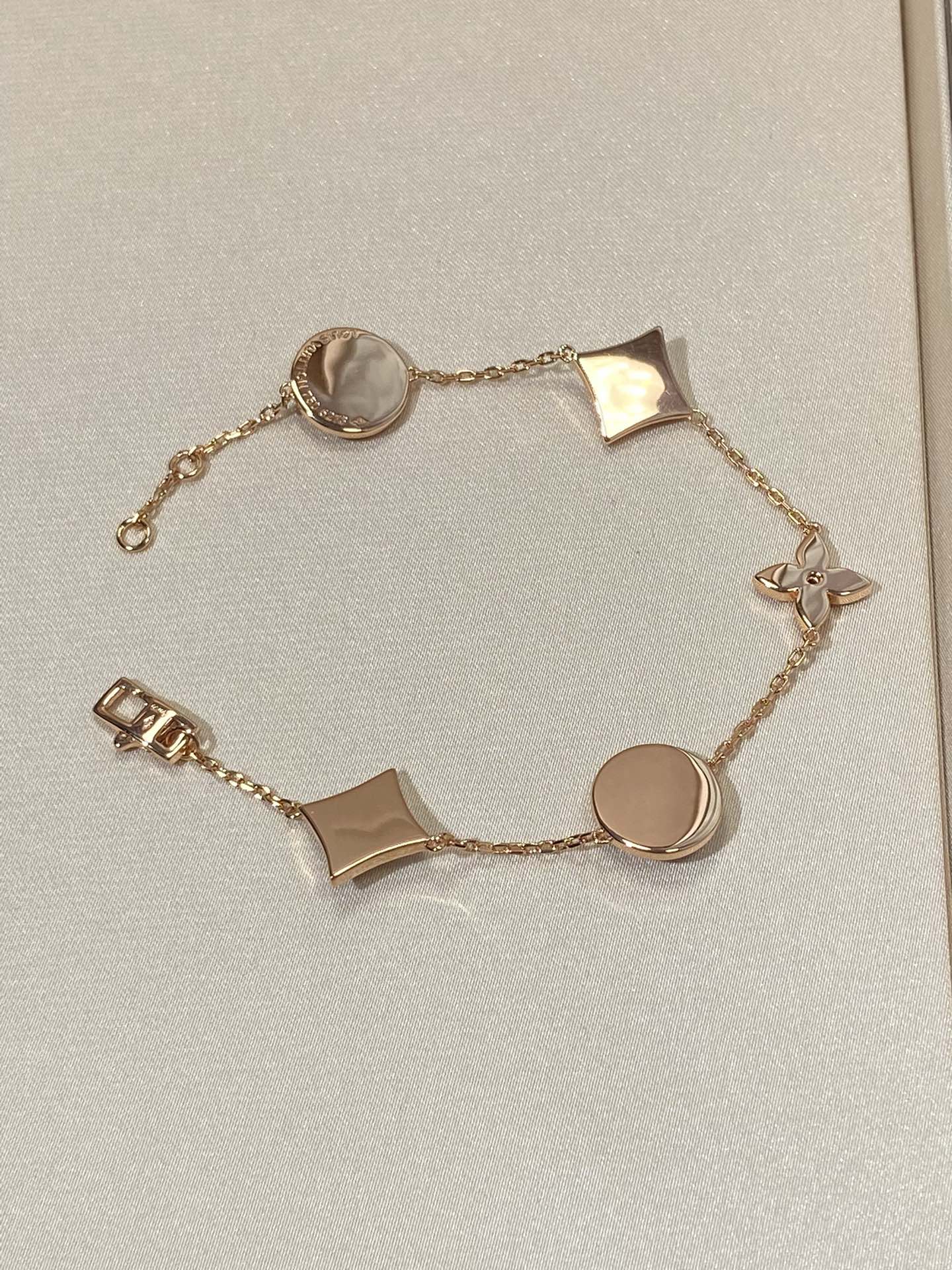 [LORA]STAR AND SUN 5 MOTIF MOP PINK GOLD BRACELET