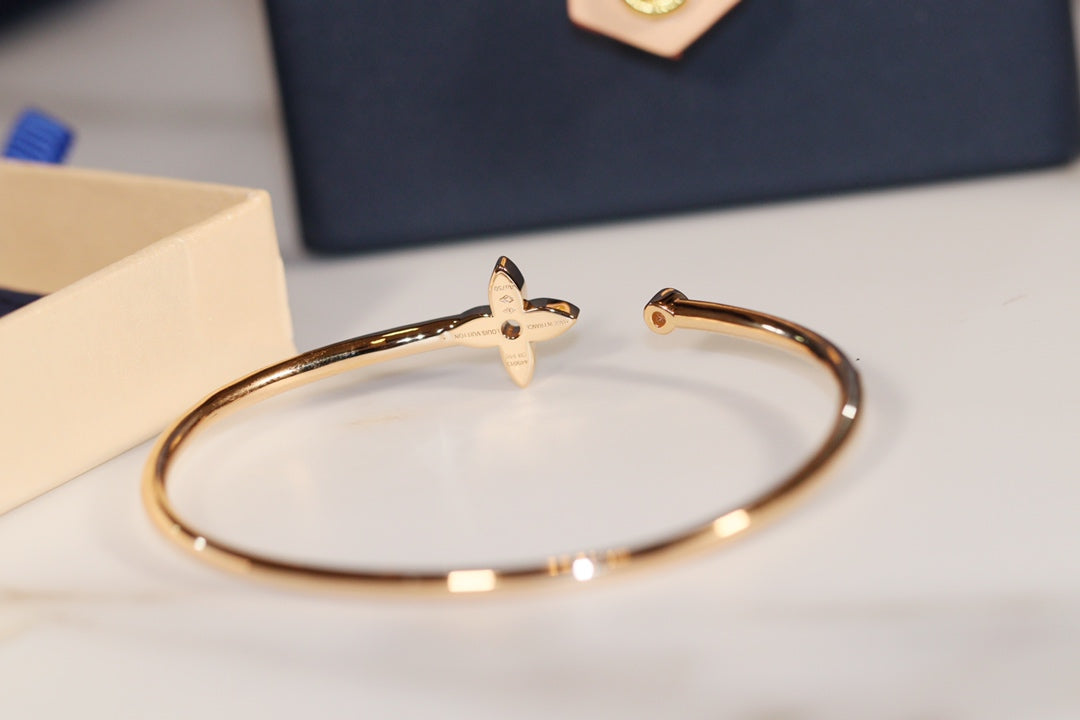 [LORA]IDYLLE GOLD OPEN BRACELET DIAMOND PAVED