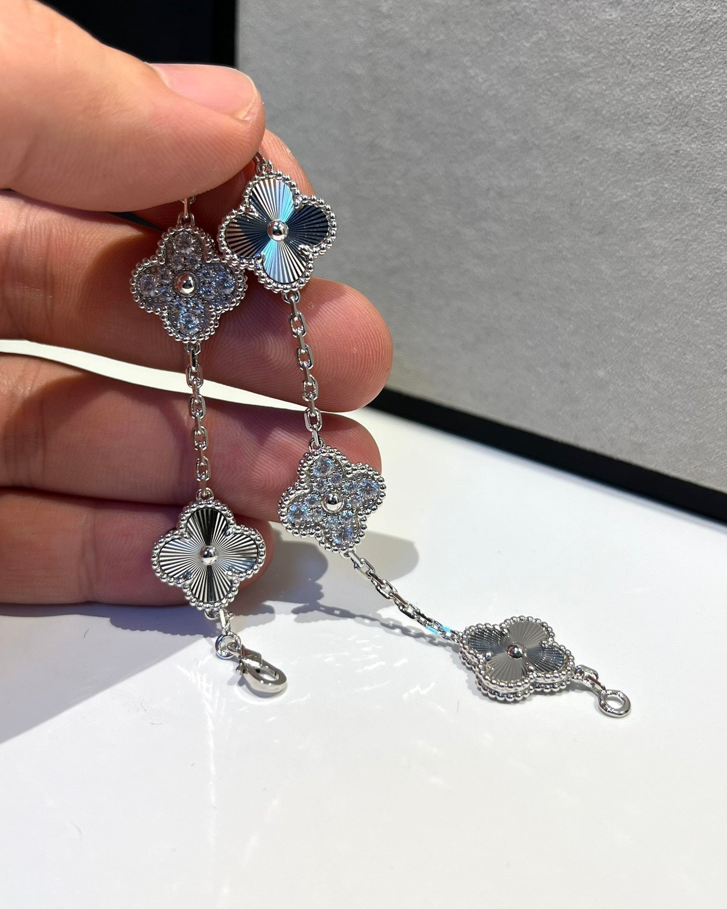 [LORA]CLOVER 5 MOTIF SILVER DIAMOND BRACELET