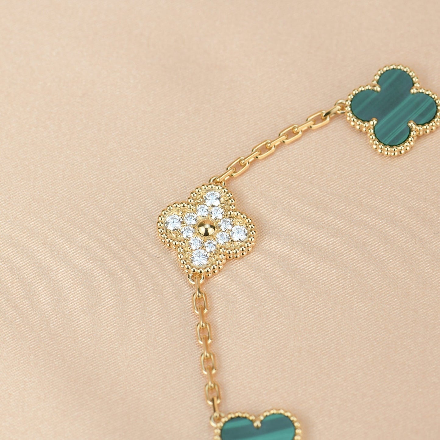 [LORA]CLOVER  5 MOTIF MALACHITE DIAMOND BRACELET
