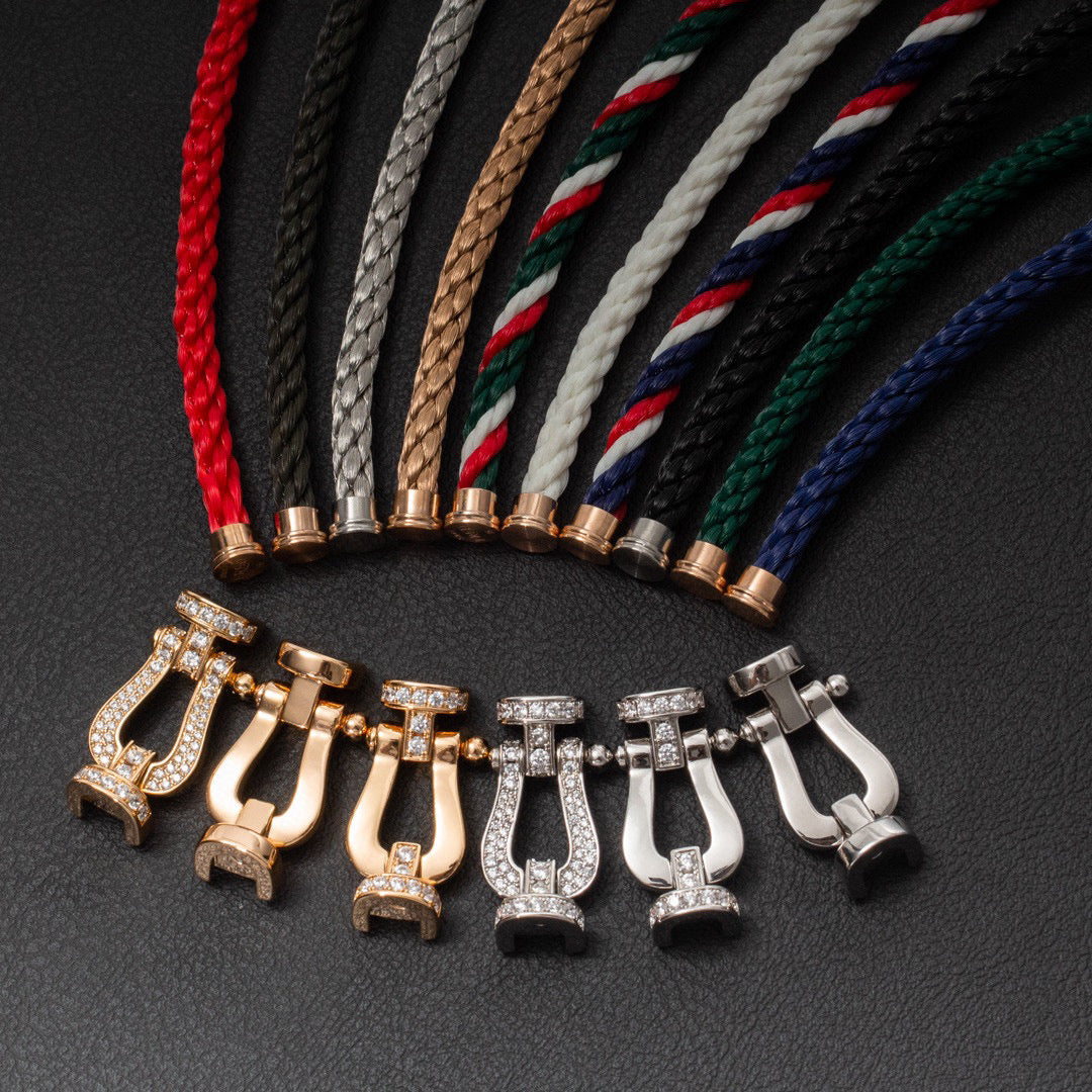 [LORA]FORCE LARGE HORSESHOE HALF DIAMOND BRACELET SILVER