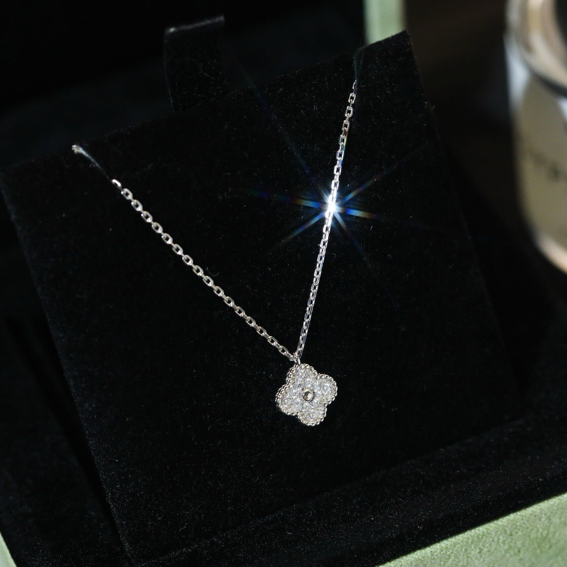 [LORA]CLOVER MINI 9.5MM PENDANT DIAMOND NECKLACE