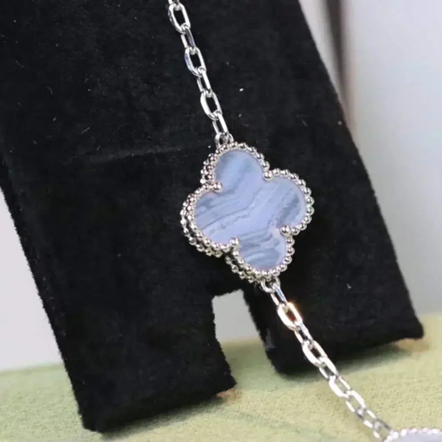 [LORA]CLOVER  5 MOTIF PURPLE CHALCEDONY BRACELET SILVER