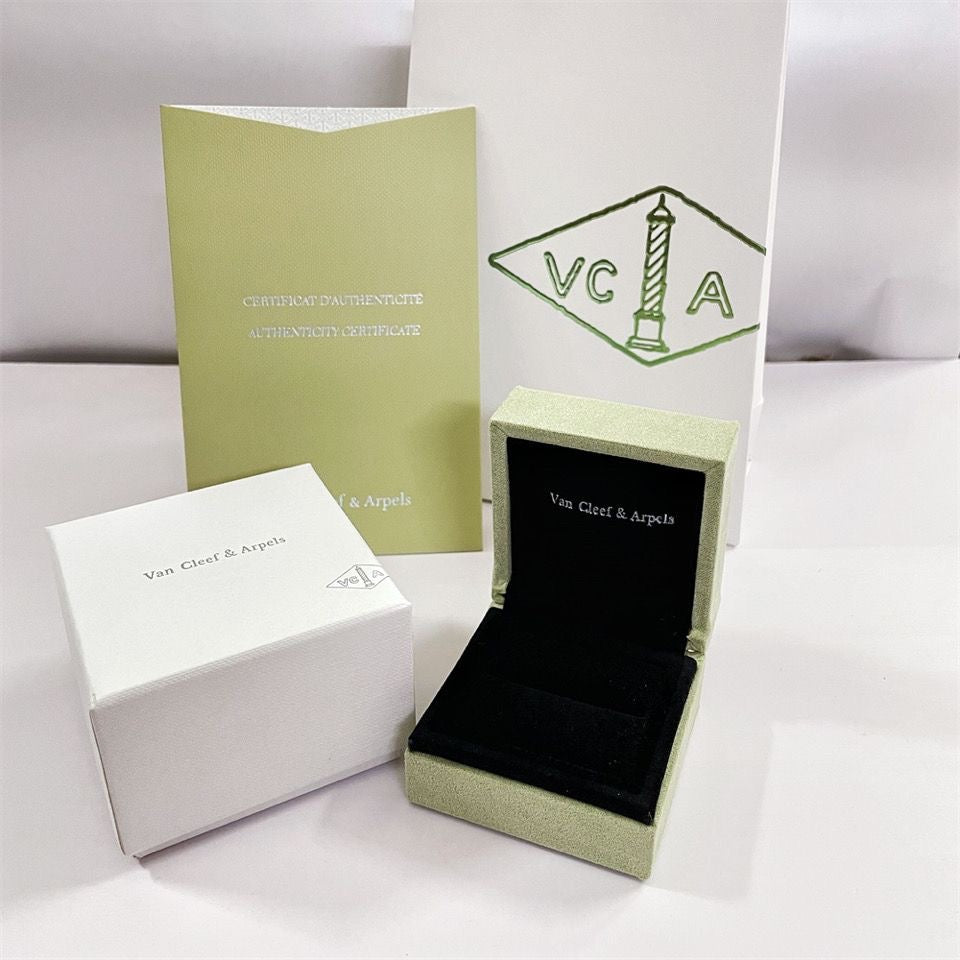 [LORA]VA CLOVER BRACELET NECKLACE RING BOX GIFT BAG