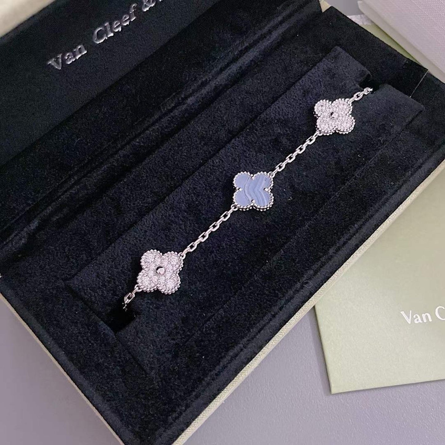 [LORA]CLOVER  5 MOTIF DIAMOND PURPLE CHALCEDONY BRACELET SILVER