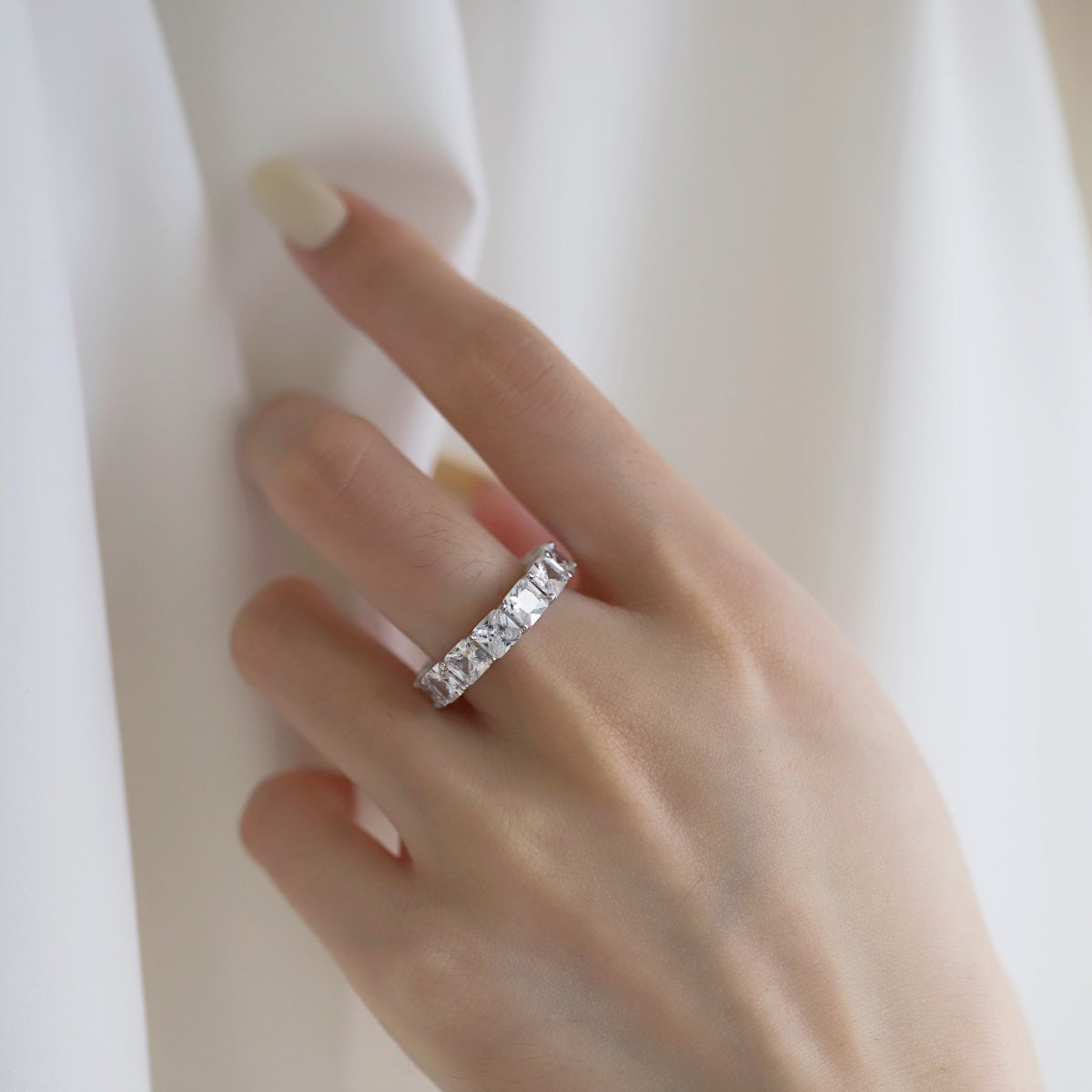 [LORA]Elegant Princess Cut Tennis Ring