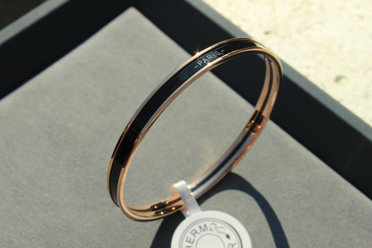 [LORA]HM UNI BANGLE BAG