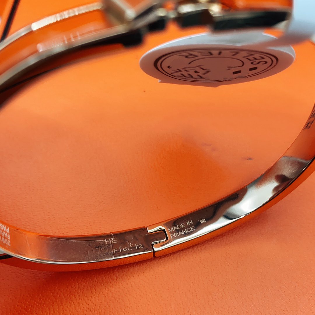 [LORA]CLASSIC HM CLIC RED 8MM ENAMEL BRACELET
