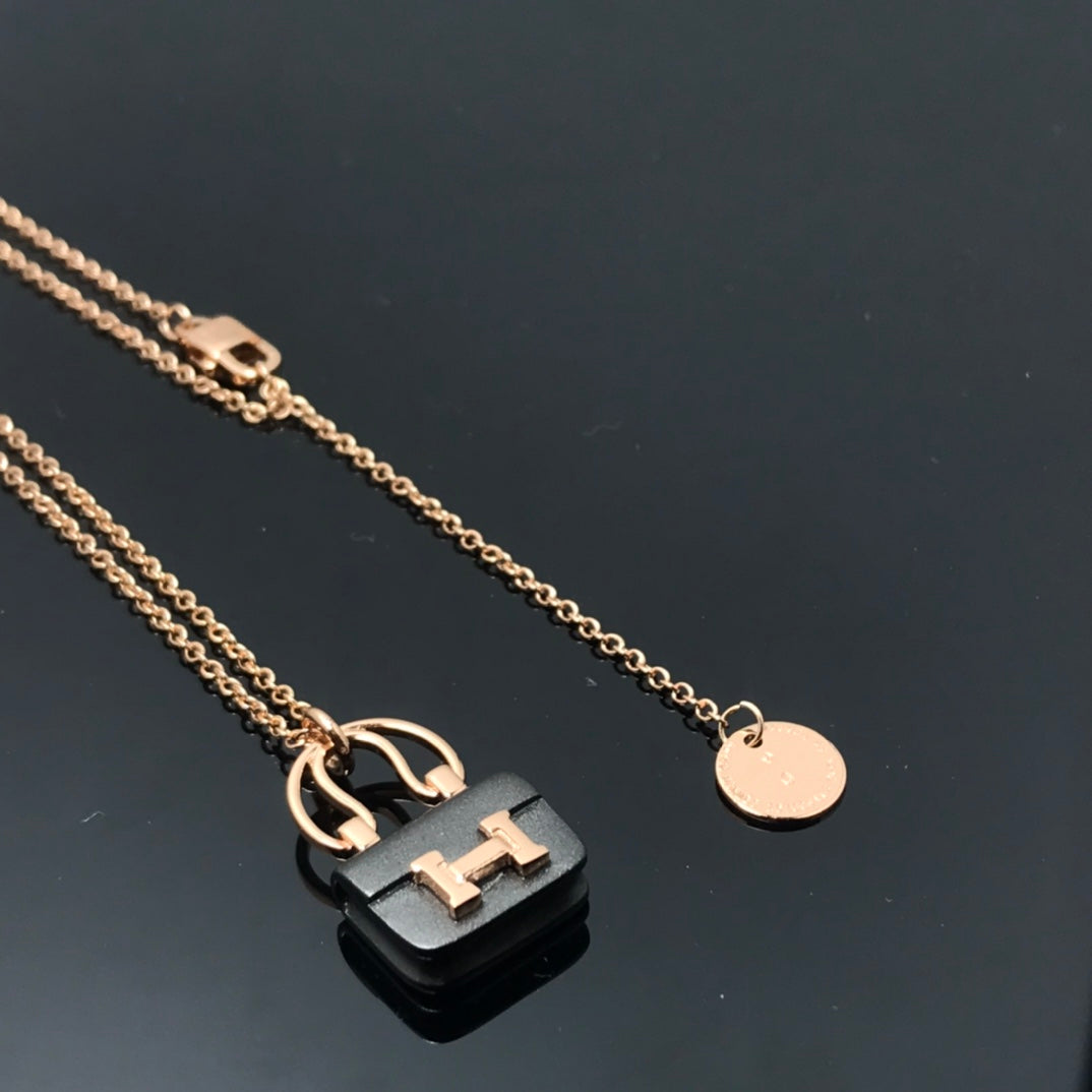 [LORA]WOMEN'S HM AMULETTES CONSTANCE PENDANT NECKLACE