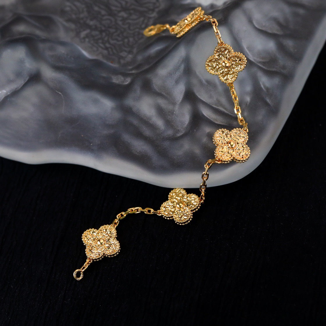 [LORA]CLOVER 5 MOTIFS BRONZING BRACELET