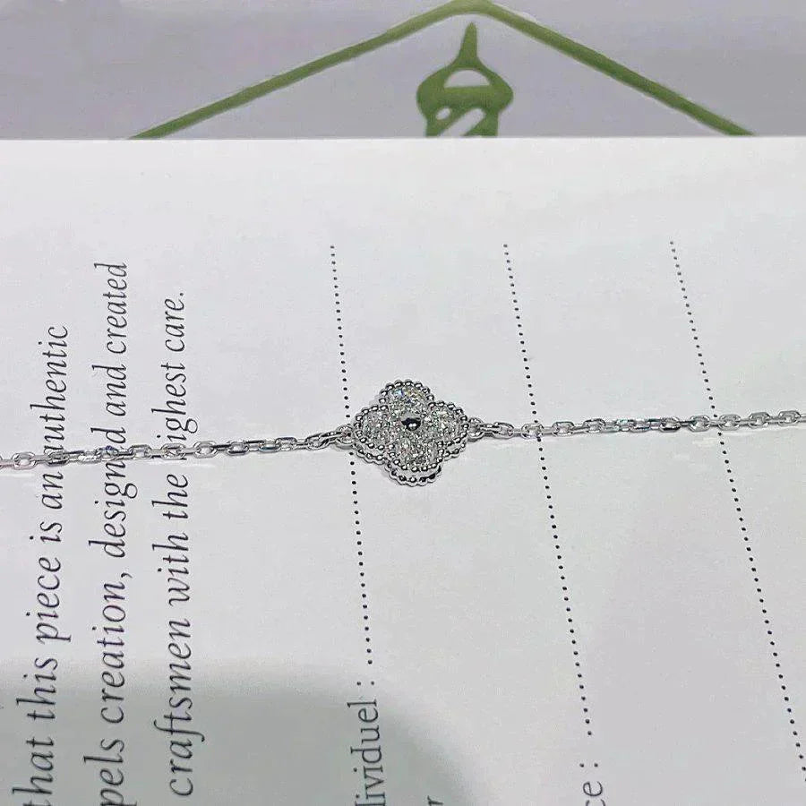 [LORA]CLOVER  SINGLE FLOWER BRACELET SILVER