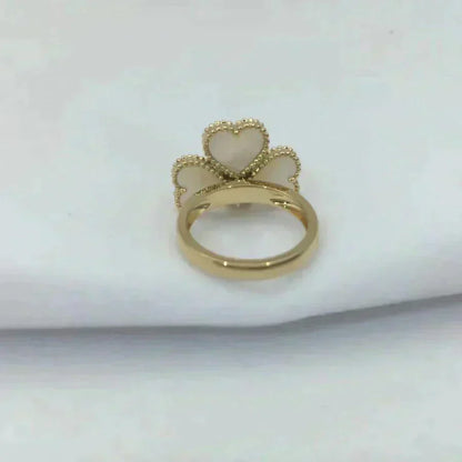 [LORA]SWEET CLOVER WHITE MOP RING