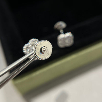 [LORA]CLOVER MINI DIAMOND STUD EARRINGS