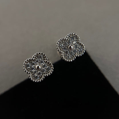 [LORA]CLOVER MINI DIAMOND STUD EARRINGS